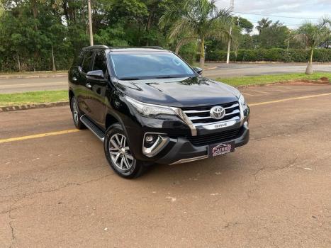 TOYOTA Hilux SW4 2.8 4P SRX 4X4 TURBO DIESEL AUTOM�TICO, Foto 1