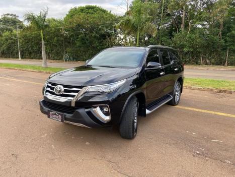TOYOTA Hilux SW4 2.8 4P SRX 4X4 TURBO DIESEL AUTOM�TICO, Foto 2