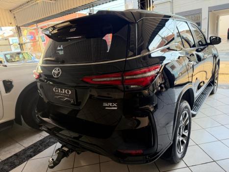 TOYOTA Hilux SW4 2.8 16V 4P SRX PLATINUM 4X4 7 LUGARES TURBO DIESEL AUTOM�TICO, Foto 4