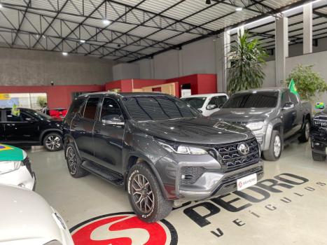 TOYOTA Hilux SW4 2.8 16V 4P SRX 4X4 7 LUGARES TURBO DIESEL AUTOM�TICO, Foto 2