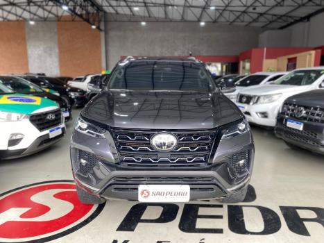 TOYOTA Hilux SW4 2.8 16V 4P SRX 4X4 7 LUGARES TURBO DIESEL AUTOM�TICO, Foto 3