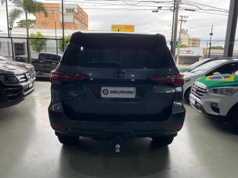 TOYOTA Hilux SW4 2.8 16V 4P SRX 4X4 7 LUGARES TURBO DIESEL AUTOM�TICO, Foto 7