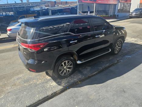 TOYOTA Hilux SW4 2.8 16V 4P SRX 4X4 7 LUGARES TURBO DIESEL AUTOM�TICO, Foto 5