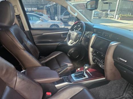 TOYOTA Hilux SW4 2.8 16V 4P SRX 4X4 7 LUGARES TURBO DIESEL AUTOM�TICO, Foto 6