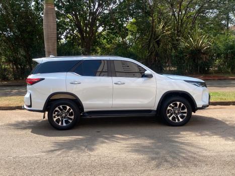TOYOTA Hilux SW4 2.8 16V 4P SRX PLATINUM 4X4 7 LUGARES TURBO DIESEL AUTOM�TICO, Foto 6