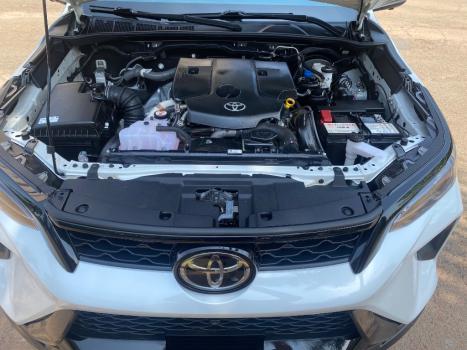 TOYOTA Hilux SW4 2.8 16V 4P SRX PLATINUM 4X4 7 LUGARES TURBO DIESEL AUTOM�TICO, Foto 7