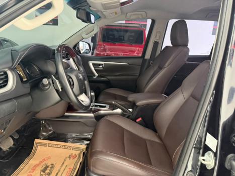 TOYOTA Hilux SW4 2.8 16V 4P SRX 4X4 7 LUGARES TURBO DIESEL AUTOMÁTICO, Foto 10