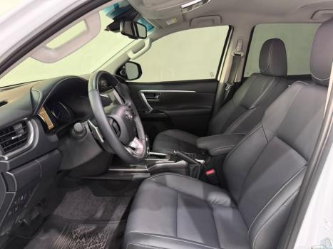 TOYOTA Hilux SW4 2.8 16V 4P SRX 4X4 7 LUGARES TURBO DIESEL AUTOMÁTICO, Foto 9