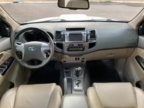 TOYOTA Hilux SW4 3.0 16V 4P SRV 4X4 7 LUGARES TURBO DIESEL AUTOMTICO, Foto 15
