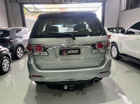 TOYOTA Hilux SW4 3.0 16V 4P SRV 4X4 7 LUGARES TURBO DIESEL AUTOMTICO, Foto 7