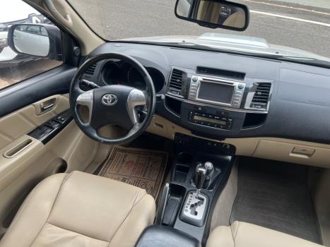 TOYOTA Hilux SW4 3.0 16V 4P SRV 4X4 7 LUGARES TURBO DIESEL AUTOMTICO, Foto 10