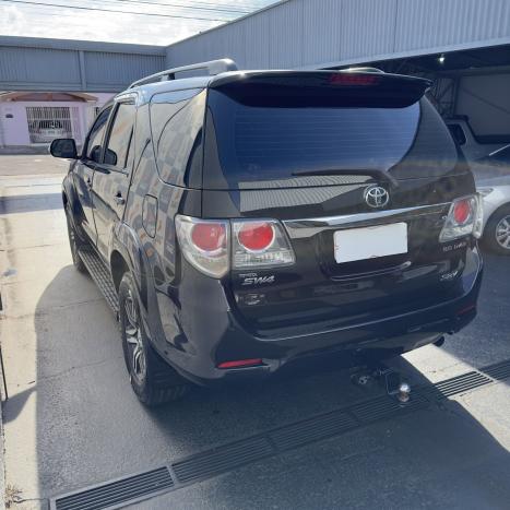 TOYOTA Hilux SW4 3.0 16V 4P SRV 4X4 7 LUGARES TURBO DIESEL AUTOMTICO, Foto 6