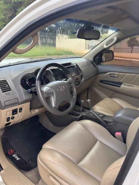 TOYOTA Hilux SW4 3.0 16V 4P SRV 4X4 7 LUGARES TURBO DIESEL AUTOM�TICO, Foto 7