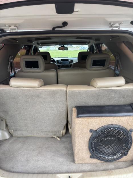 TOYOTA Hilux SW4 3.0 16V 4P SRV 4X4 7 LUGARES TURBO DIESEL AUTOM�TICO, Foto 11