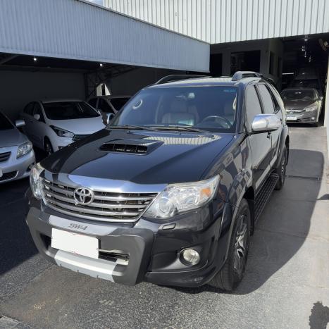 TOYOTA Hilux SW4 3.0 16V 4P SRV 4X4 7 LUGARES TURBO DIESEL AUTOM�TICO, Foto 3