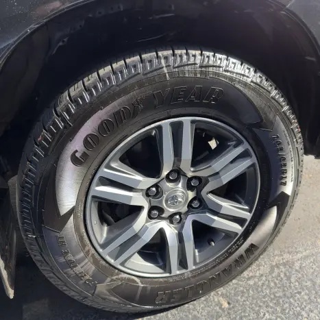 TOYOTA Hilux SW4 3.0 16V 4P SRV 4X4 7 LUGARES TURBO DIESEL AUTOM�TICO, Foto 14