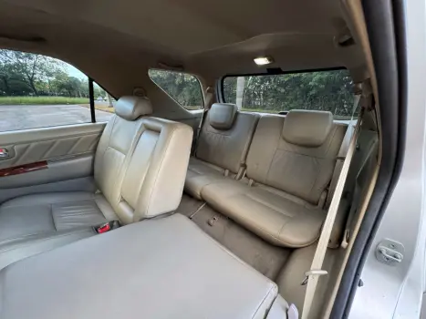 TOYOTA Hilux SW4 3.0 V6 12V 4P SRV 4X4 TURBO DIESEL AUTOM�TICO, Foto 10