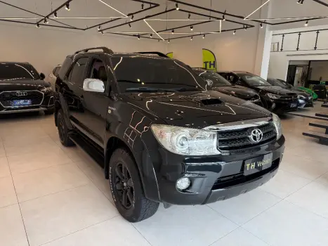 TOYOTA Hilux SW4 3.0 16V 4P SRV 4X4 7 LUGARES TURBO DIESEL AUTOM�TICO, Foto 2