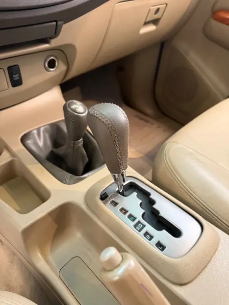 TOYOTA Hilux SW4 3.0 16V 4P SRV 4X4 7 LUGARES TURBO DIESEL AUTOM�TICO, Foto 9