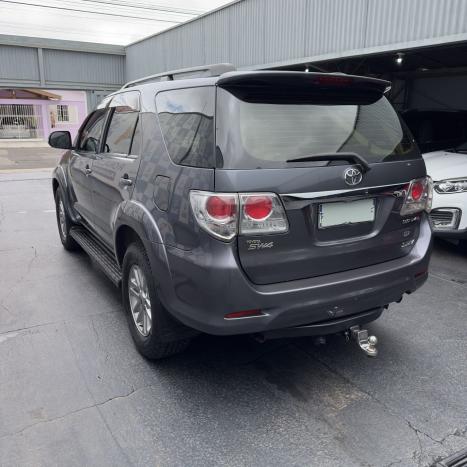 TOYOTA Hilux SW4 3.0 16V 4P SRV 4X4 7 LUGARES TURBO DIESEL AUTOM�TICO, Foto 5