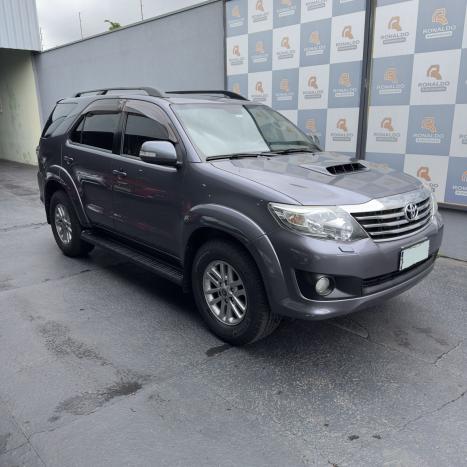 TOYOTA Hilux SW4 3.0 16V 4P SRV 4X4 7 LUGARES TURBO DIESEL AUTOM�TICO, Foto 1