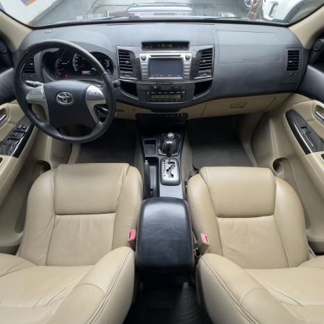 TOYOTA Hilux SW4 3.0 16V 4P SRV 4X4 7 LUGARES TURBO DIESEL AUTOM�TICO, Foto 8