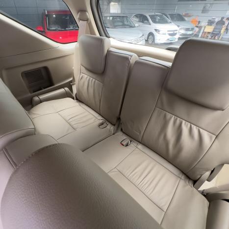 TOYOTA Hilux SW4 3.0 16V 4P SRV 4X4 7 LUGARES TURBO DIESEL AUTOM�TICO, Foto 11