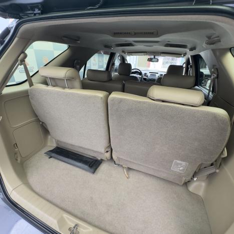 TOYOTA Hilux SW4 3.0 16V 4P SRV 4X4 7 LUGARES TURBO DIESEL AUTOM�TICO, Foto 12