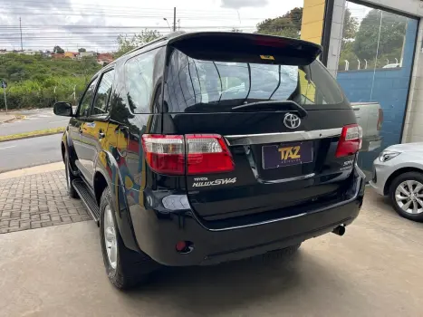 TOYOTA Hilux SW4 3.0 16V 4P SRV 4X4 7 LUGARES TURBO DIESEL AUTOM�TICO, Foto 7