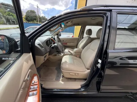 TOYOTA Hilux SW4 3.0 16V 4P SRV 4X4 7 LUGARES TURBO DIESEL AUTOM�TICO, Foto 9