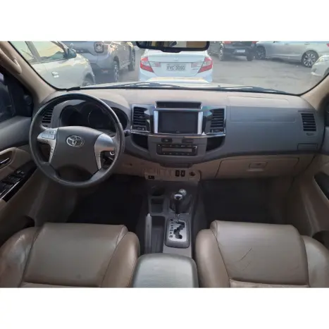 TOYOTA Hilux SW4 3.0 16V 4P SRV 4X4 7 LUGARES TURBO DIESEL AUTOM�TICO, Foto 7