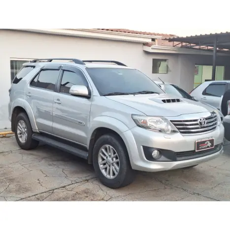 TOYOTA Hilux SW4 3.0 16V 4P SRV 4X4 7 LUGARES TURBO DIESEL AUTOM�TICO, Foto 11