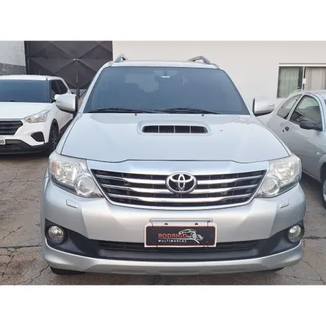 TOYOTA Hilux SW4 3.0 16V 4P SRV 4X4 7 LUGARES TURBO DIESEL AUTOM�TICO, Foto 12