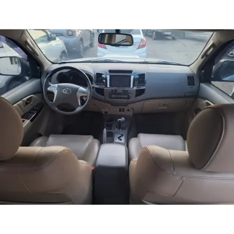 TOYOTA Hilux SW4 3.0 16V 4P SRV 4X4 7 LUGARES TURBO DIESEL AUTOM�TICO, Foto 15