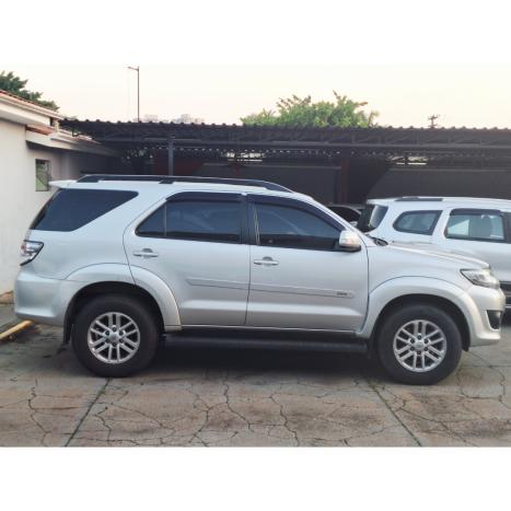 TOYOTA Hilux SW4 3.0 16V 4P SRV 4X4 7 LUGARES TURBO DIESEL AUTOM�TICO, Foto 17