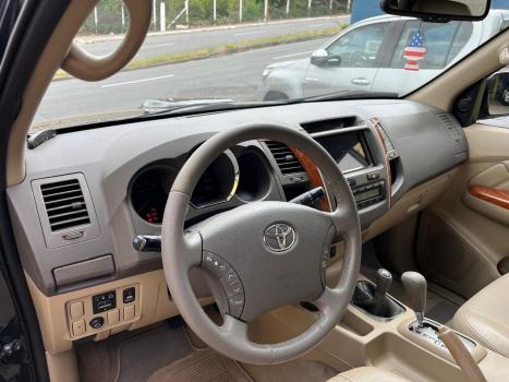 TOYOTA Hilux SW4 3.0 16V 4P SRV 4X4 7 LUGARES TURBO DIESEL AUTOM�TICO, Foto 10