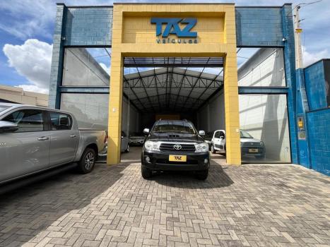 TOYOTA Hilux SW4 3.0 16V 4P SRV 4X4 7 LUGARES TURBO DIESEL AUTOM�TICO, Foto 1
