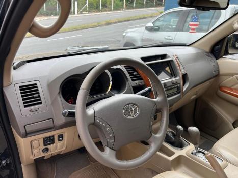 TOYOTA Hilux SW4 3.0 16V 4P SRV 4X4 7 LUGARES TURBO DIESEL AUTOM�TICO, Foto 10