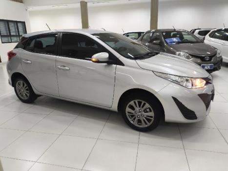 TOYOTA Yaris Hatch 1.3 16V 4P FLEX XL PLUS TECH MULTIDRIVE AUTOMTICO CVT, Foto 4