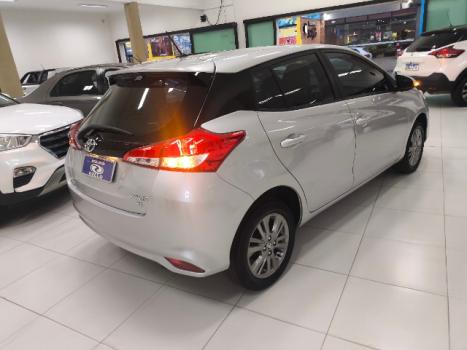 TOYOTA Yaris Hatch 1.3 16V 4P FLEX XL PLUS TECH MULTIDRIVE AUTOMTICO CVT, Foto 10