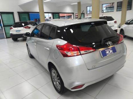 TOYOTA Yaris Hatch 1.3 16V 4P FLEX XL PLUS TECH MULTIDRIVE AUTOMTICO CVT, Foto 11