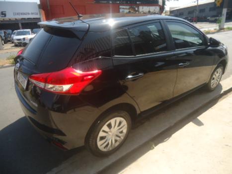 TOYOTA Yaris Hatch 1.5 16V 4P FLEX XS MULTIDRIVE AUTOMTICO CVT, Foto 5