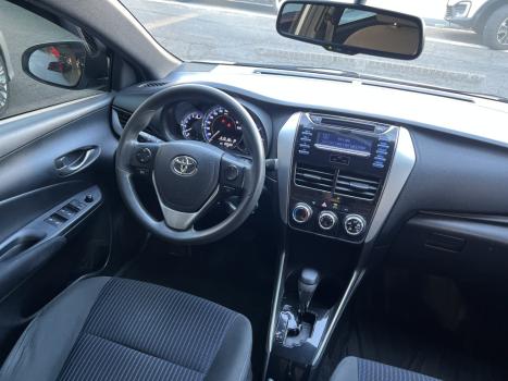 TOYOTA Yaris Hatch 1.3 16V 4P FLEX XL MULTIDRIVE AUTOMTICO CVT, Foto 13