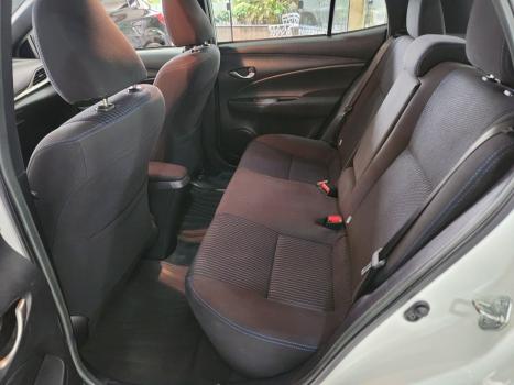 TOYOTA Yaris Hatch 1.5 16V 4P FLEX XL PLUS CONNECT MULTIDRIVE AUTOMTICO CVT, Foto 10