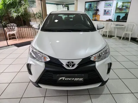 TOYOTA Yaris Hatch 1.5 16V 4P FLEX XL MULTIDRIVE AUTOM�TICO CVT, Foto 2