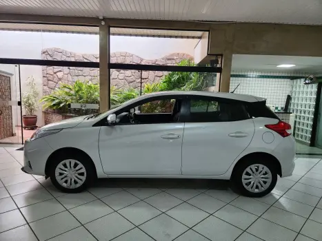 TOYOTA Yaris Hatch 1.5 16V 4P FLEX XL MULTIDRIVE AUTOM�TICO CVT, Foto 4