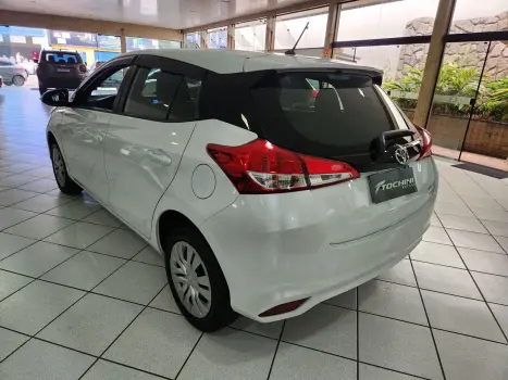 TOYOTA Yaris Hatch 1.5 16V 4P FLEX XL MULTIDRIVE AUTOM�TICO CVT, Foto 5