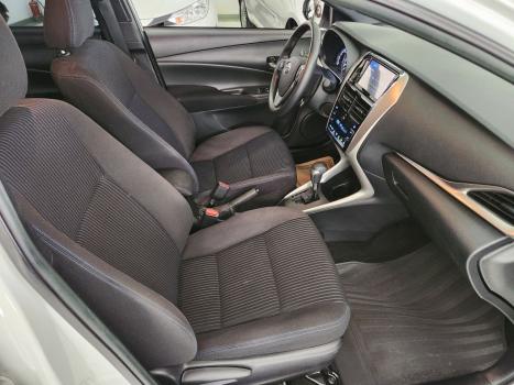 TOYOTA Yaris Hatch 1.5 16V 4P FLEX XL PLUS CONNECT MULTIDRIVE AUTOM�TICO CVT, Foto 7