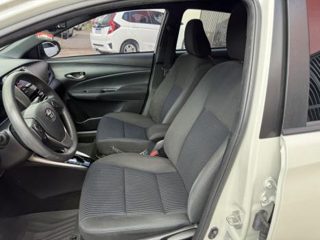 TOYOTA Yaris Hatch 1.3 16V 4P FLEX XL MULTIDRIVE AUTOM�TICO CVT, Foto 7