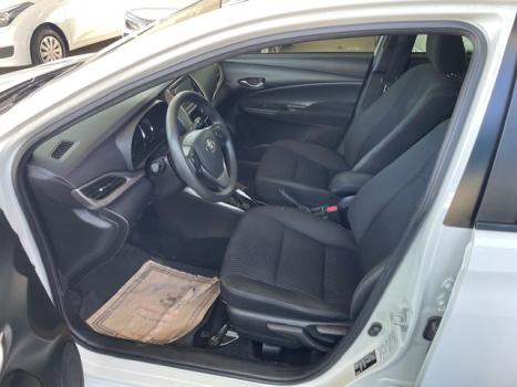 TOYOTA Yaris Hatch 1.3 16V 4P FLEX XL PLUS TECH MULTIDRIVE AUTOM�TICO CVT, Foto 12